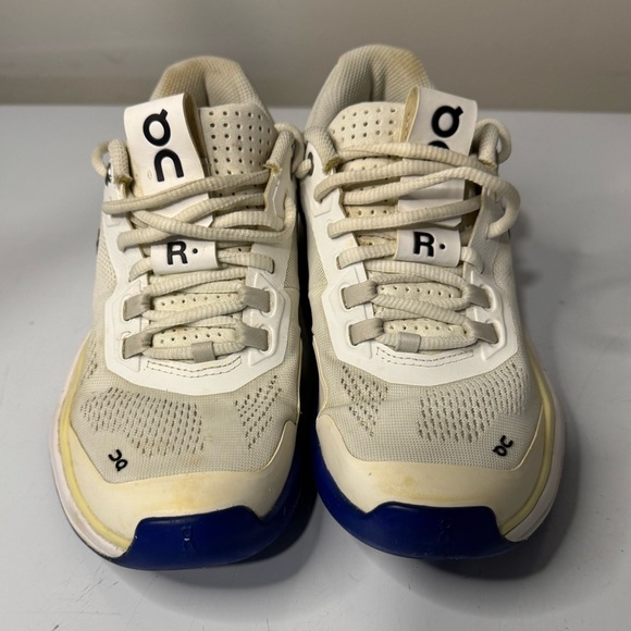 On Running THE ROGER Pro - Picture 2 of 7